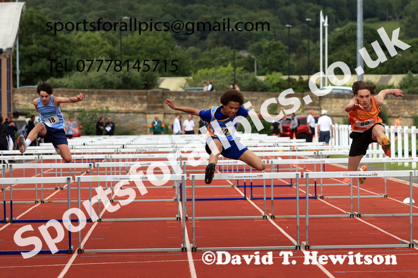 Hurdles, 2026 Northern Schools Inter Counties, Wentworth, Hexham. Photo: David T. Hewitson/Sports for All Pics
